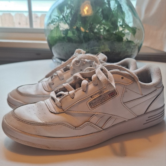 White Reebok Classics - Picture 3 of 10